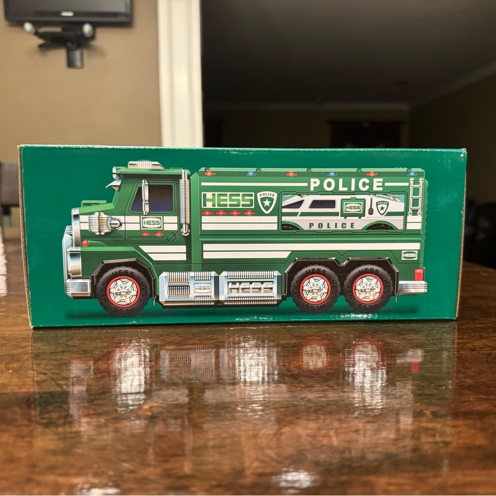 2023 BRAND NEW Hess Police Truck & Cruiser